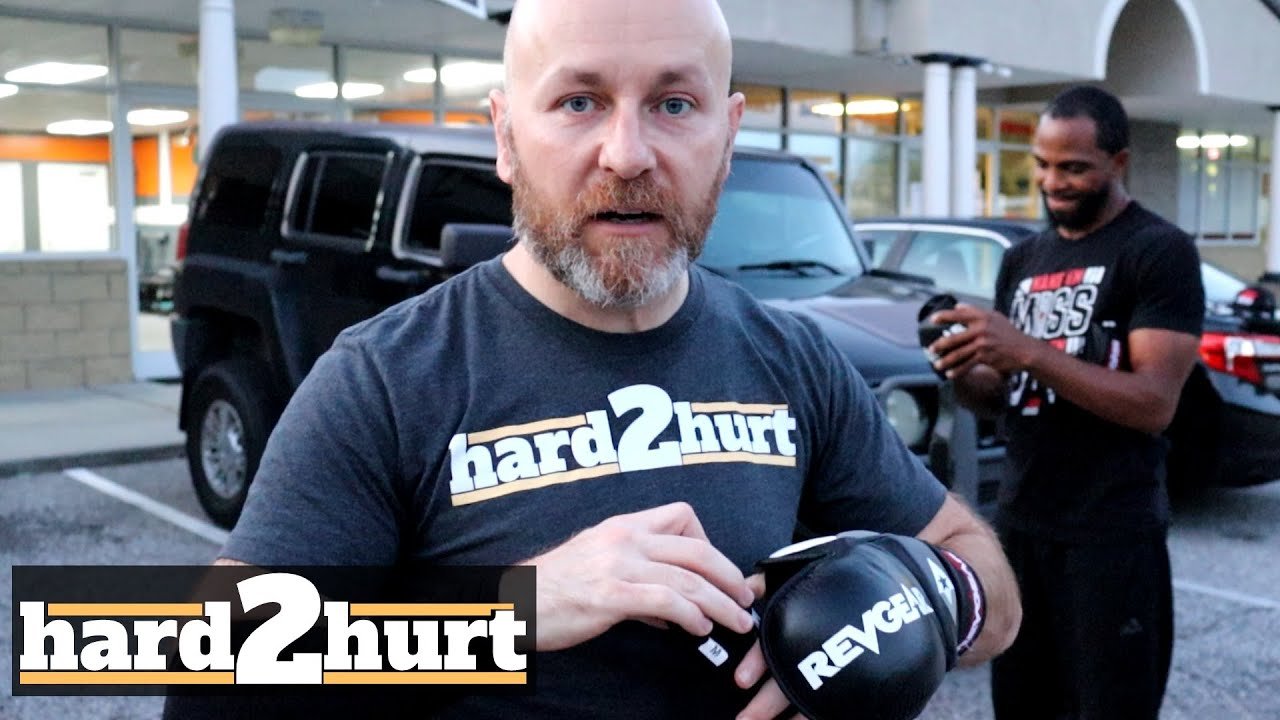 Bareknuckle Boxing Training with a Professional Boxer